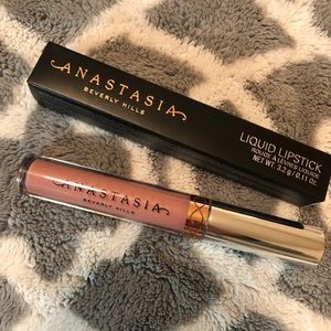 Anastasia Beverly Hills Liquid Lipstick in Crush